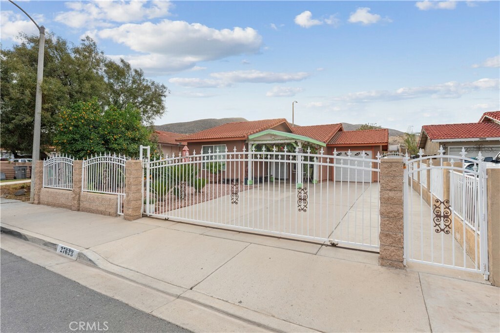 Property Photo: 27623 Genevieve Drive CA 92586