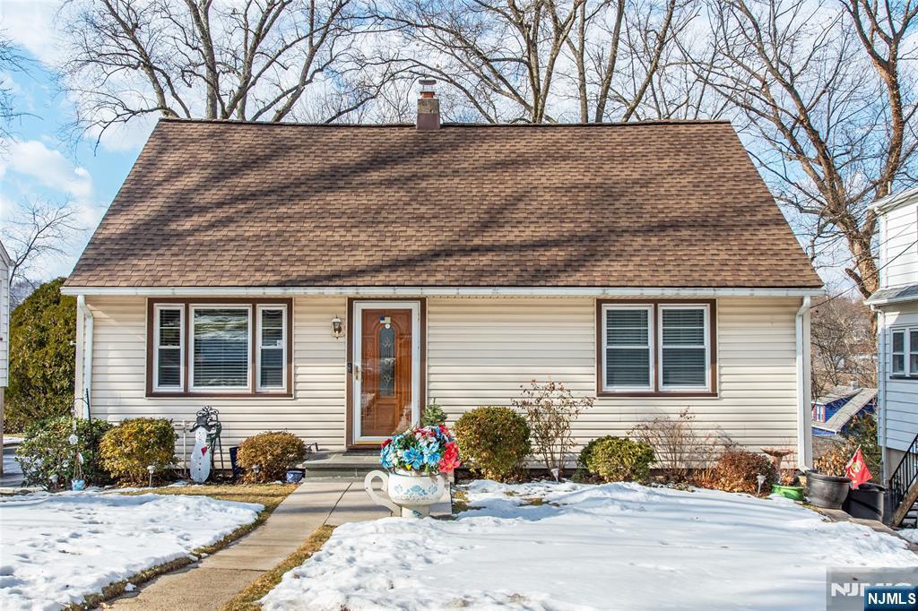 Property Photo:  26 Barker Avenue  NJ 07506 