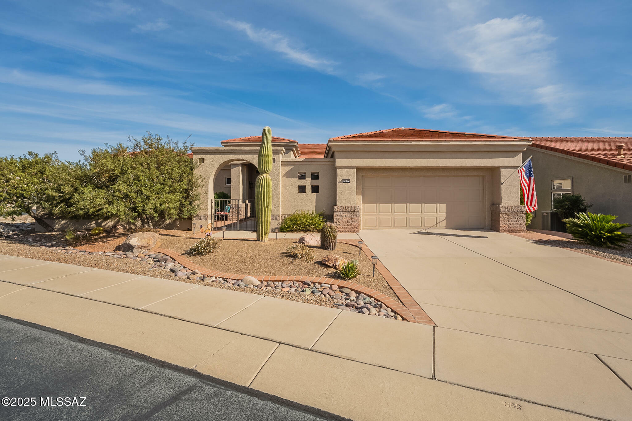 Property Photo:  2023 E Bighorn Mountain Drive  AZ 85755 