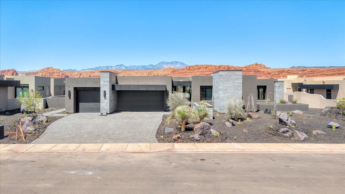 2888 W Blackhawk Ridge Cir  St George UT 84770 photo