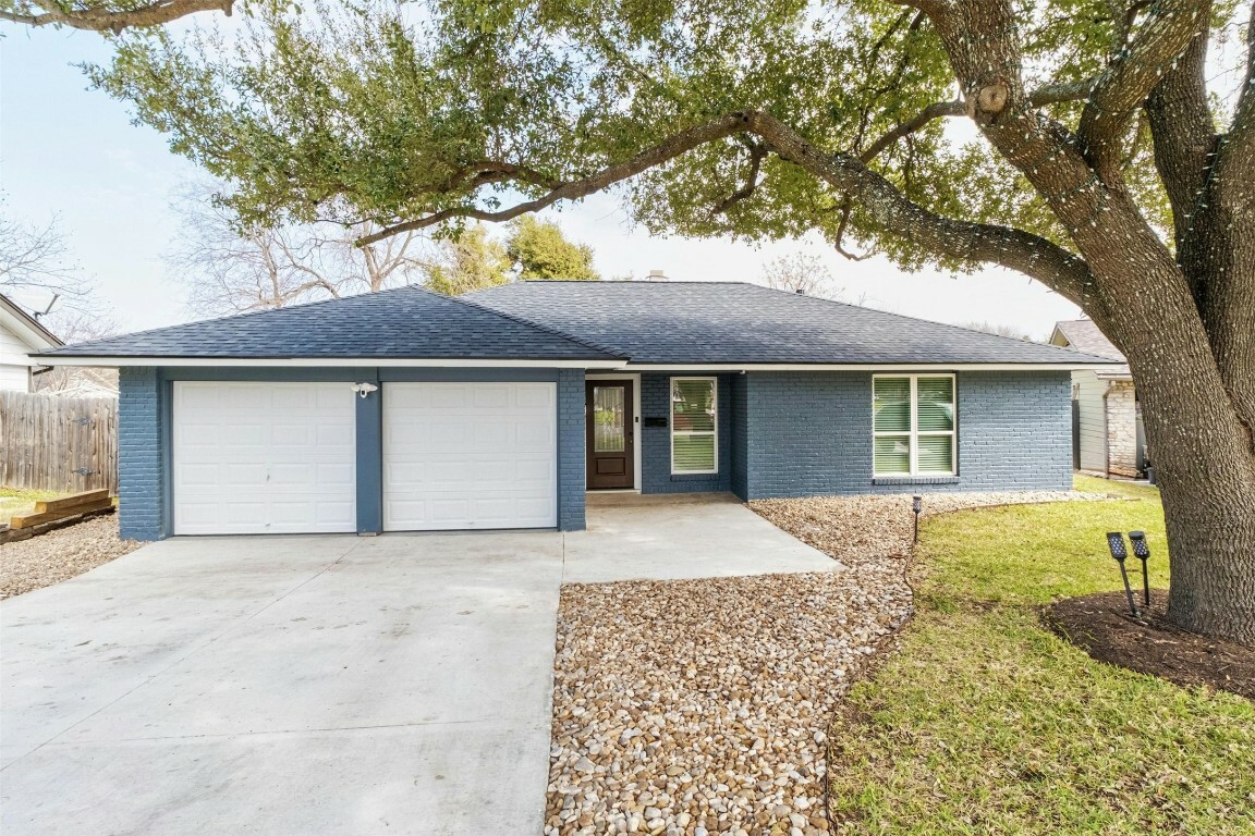 Property Photo:  10113 Quail Hutch Drive  TX 78758 