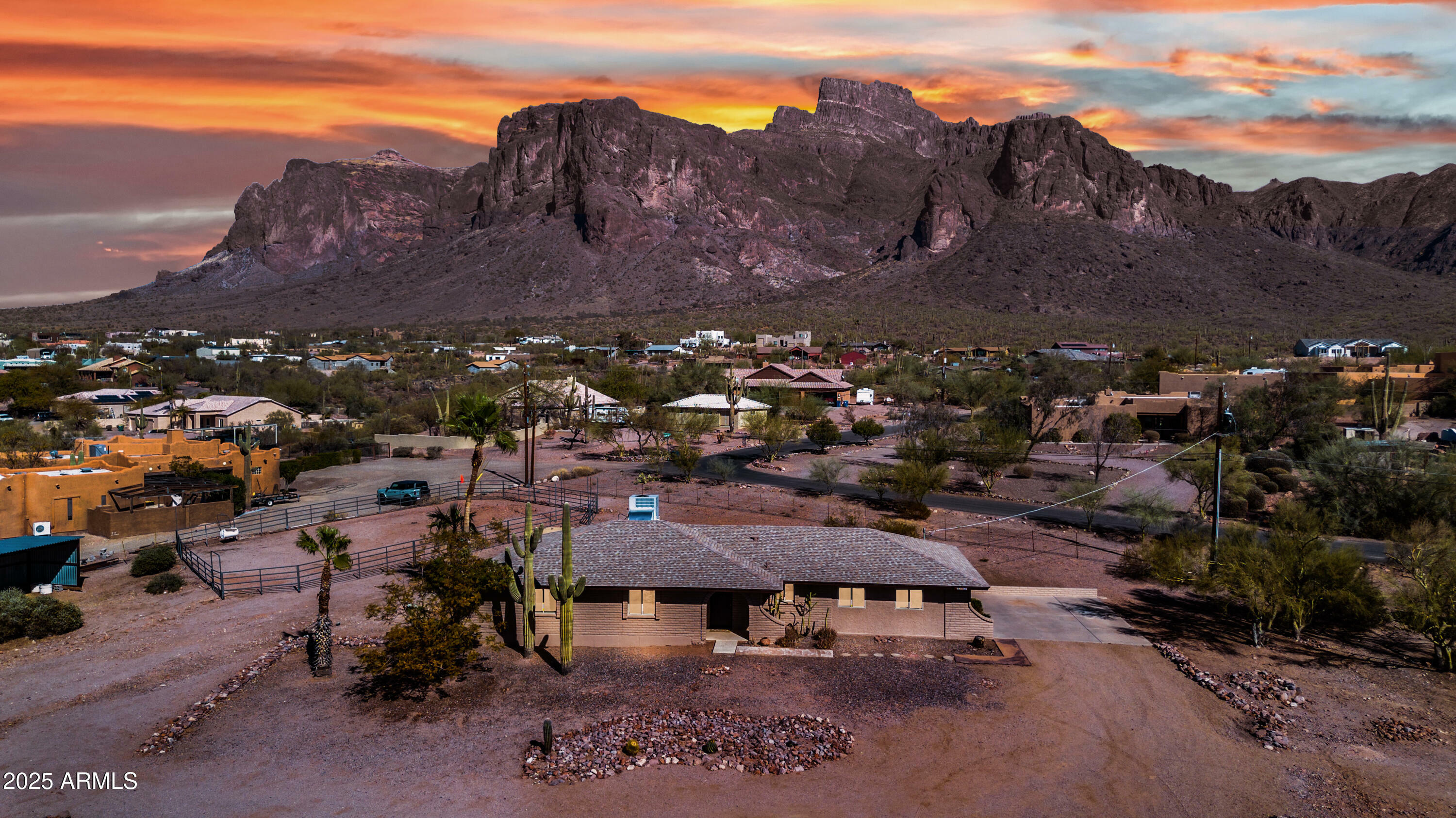 Property Photo:  5962 E Siesta Street  AZ 85119 