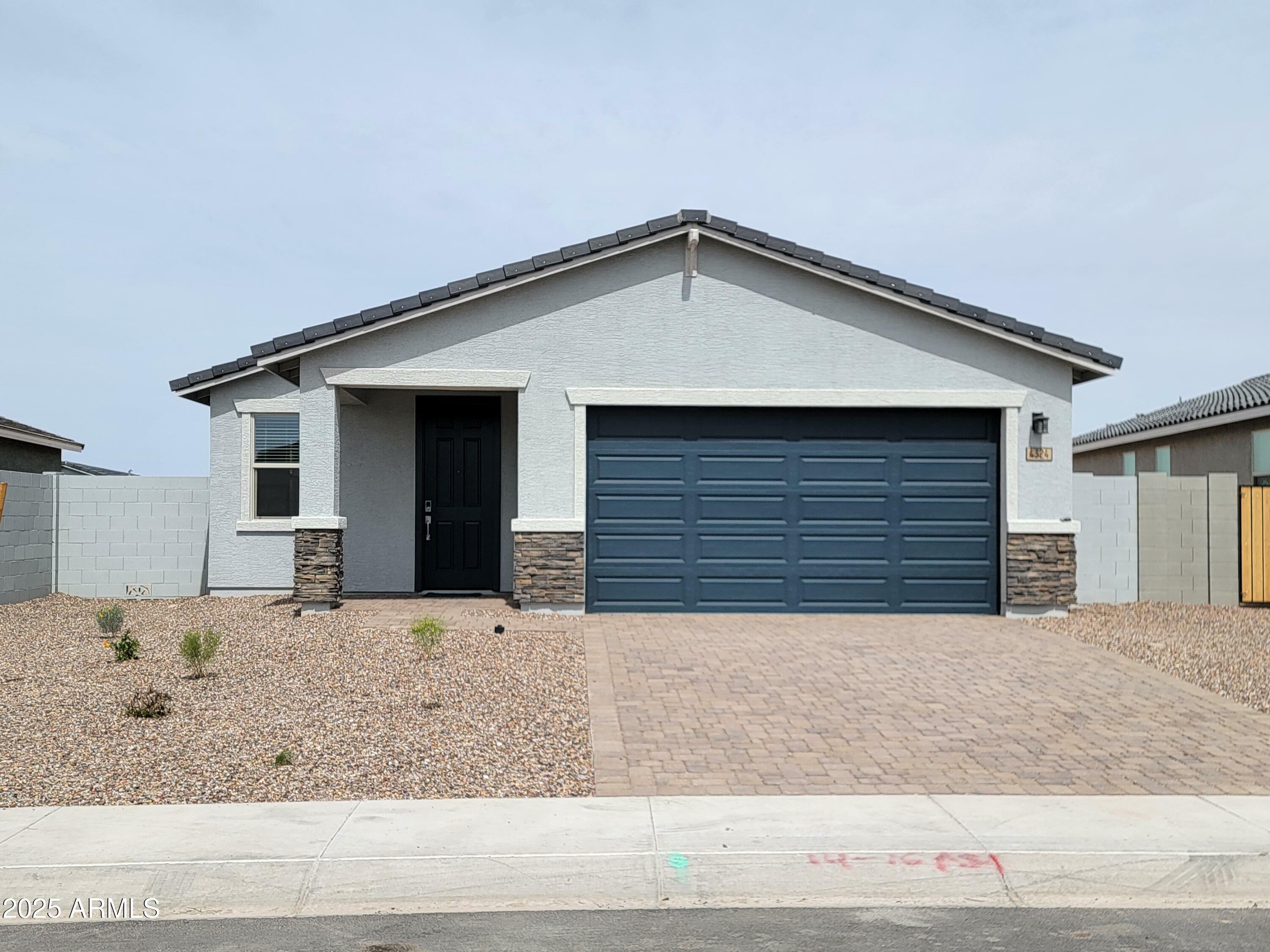 Property Photo: 4324 W Jeanette Lane AZ 85144