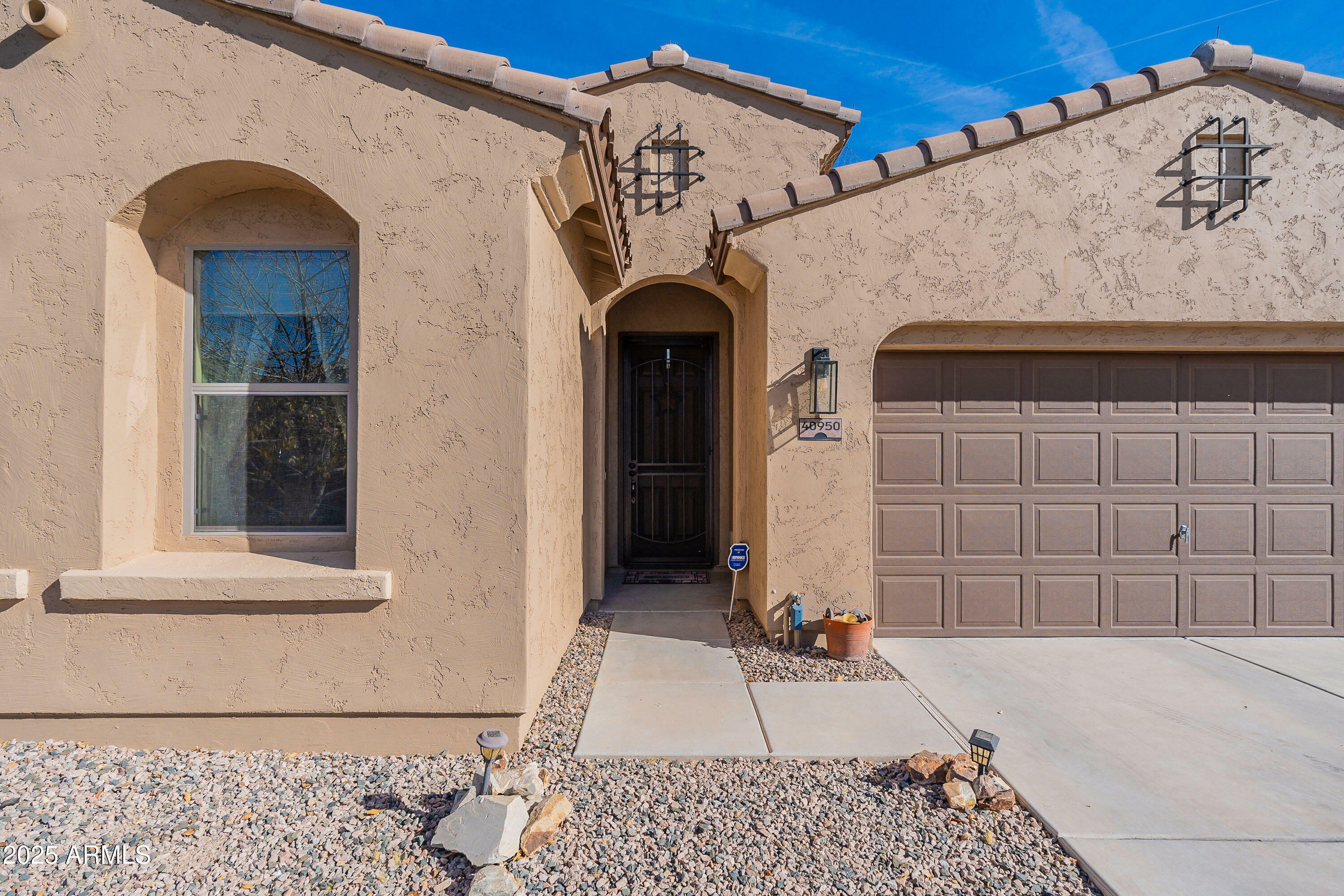 Property Photo:  40950 W Bedford Drive  AZ 85138 