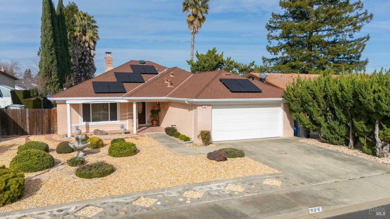 Property Photo:  106 Oakmeade Court  CA 95687 