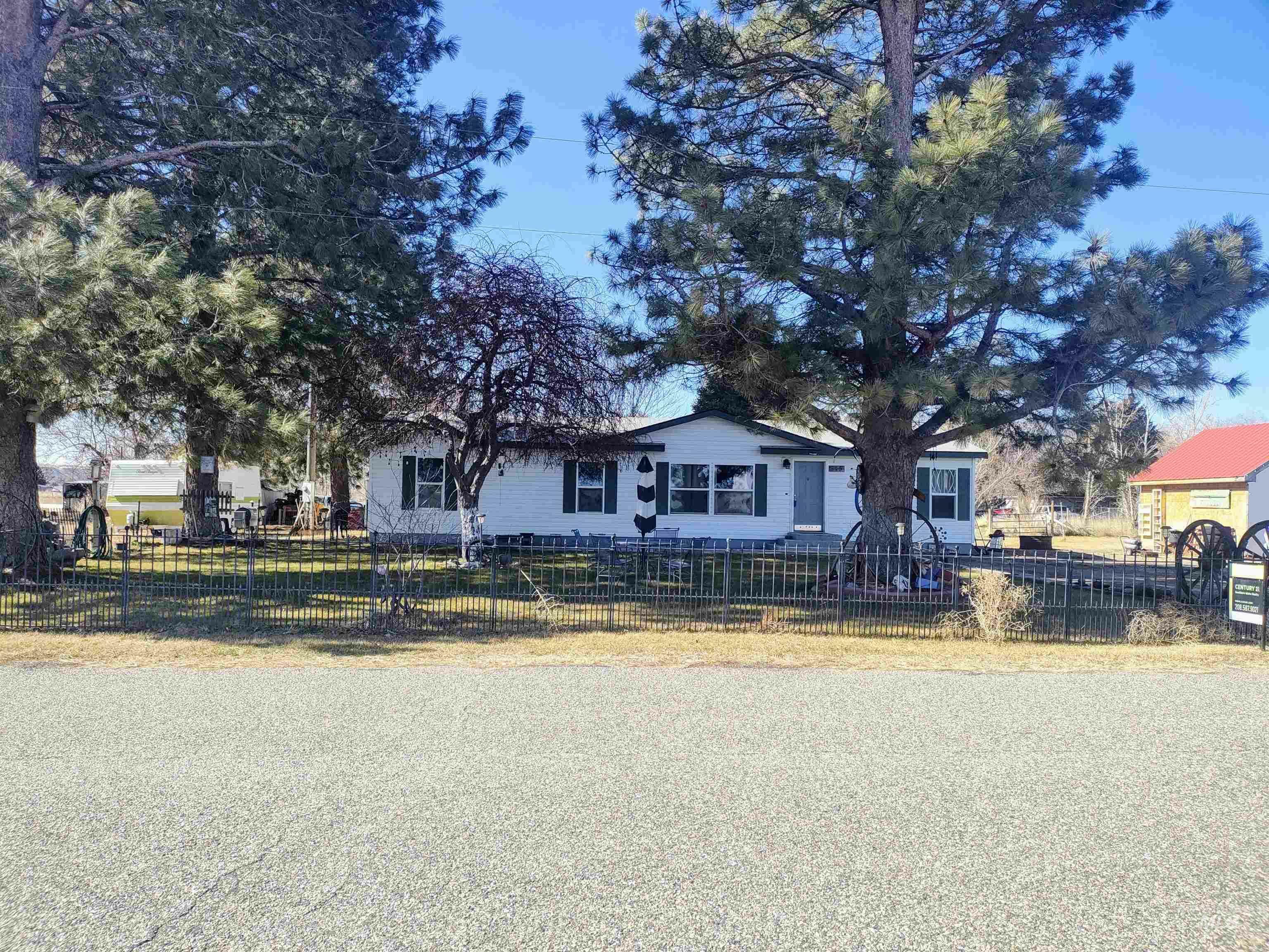 Property Photo:  575 S Humphreys  Road  ID 83627 