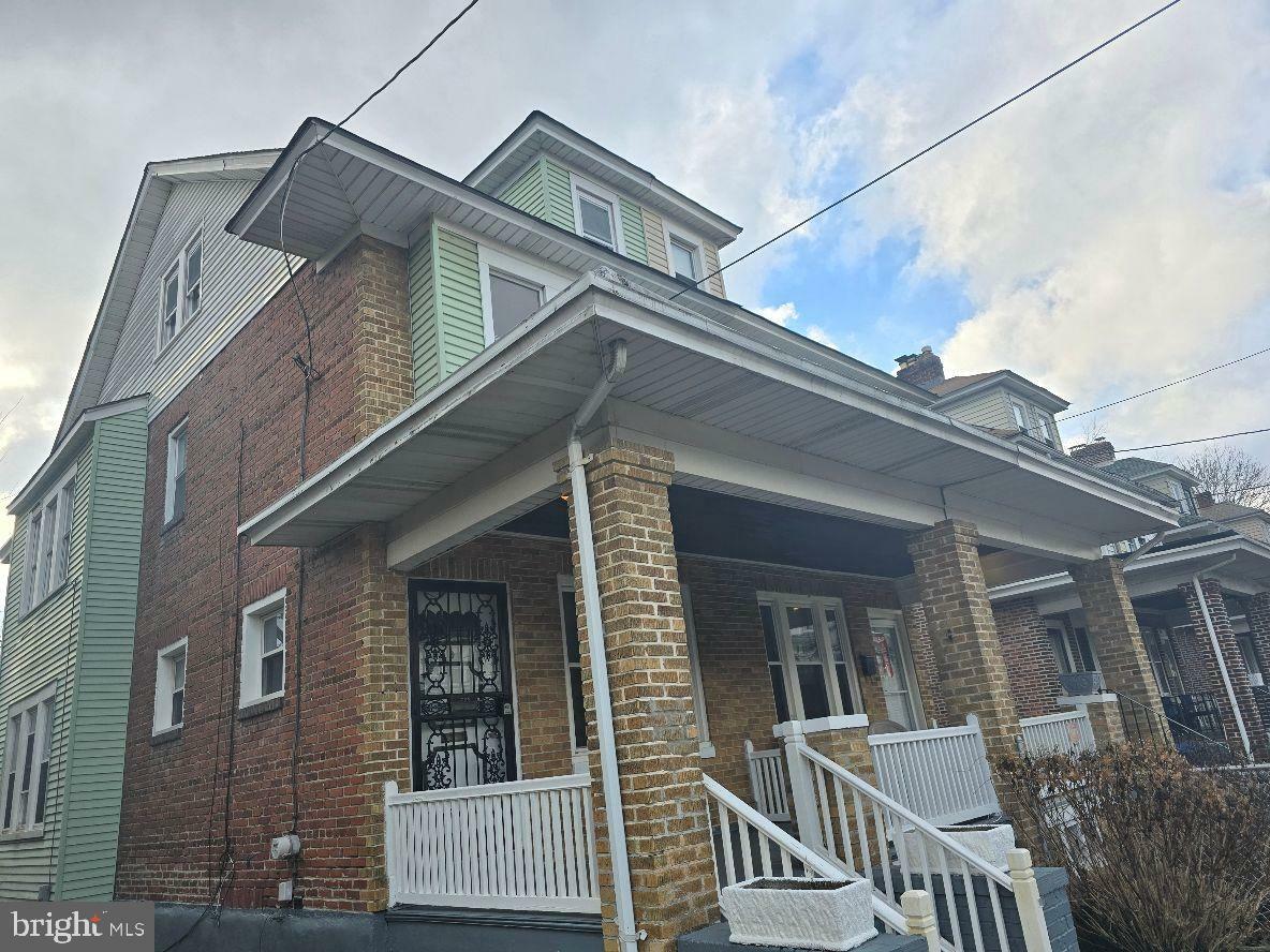 Property Photo:  725 Edgewood Avenue  NJ 08618 