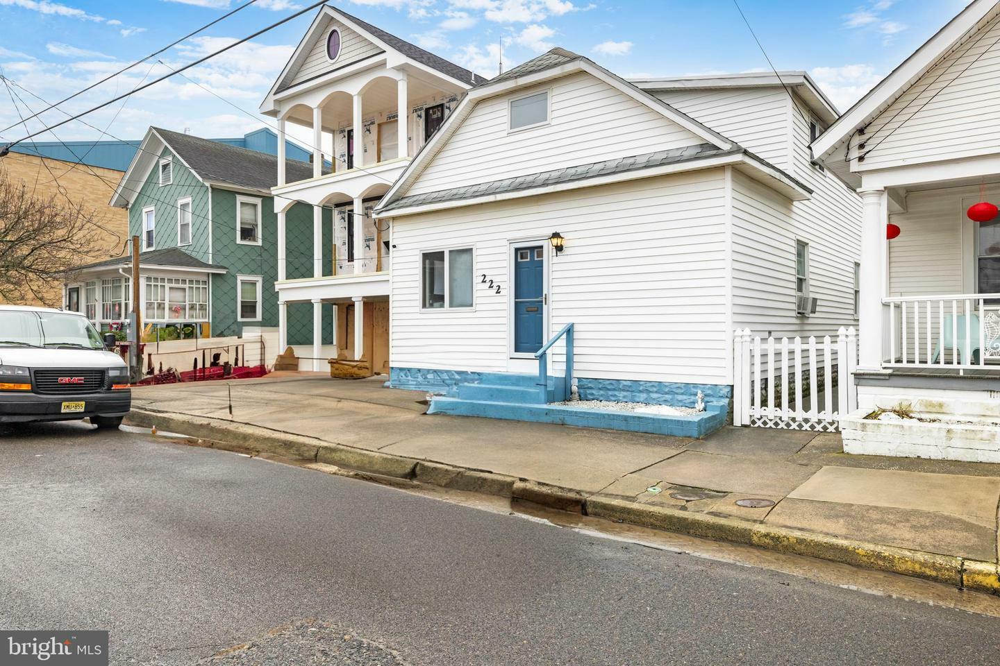 Property Photo:  222 W Magnolia Avenue  NJ 08260 