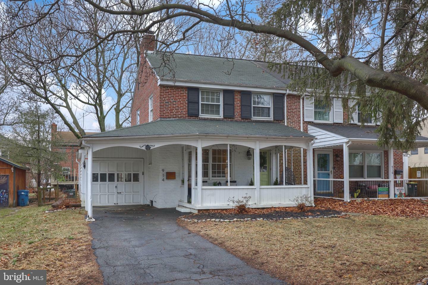 Property Photo:  914 N President Avenue  PA 17603 