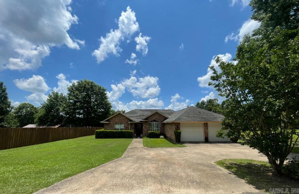 Property Photo: 201 W Bullion AR 71953