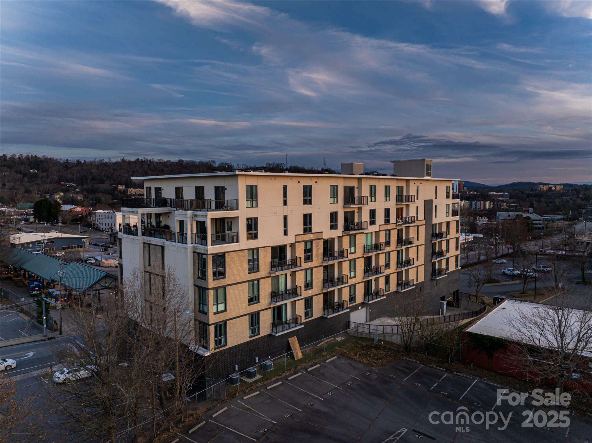 Property Photo: 45 Asheland Avenue 302 NC 28801