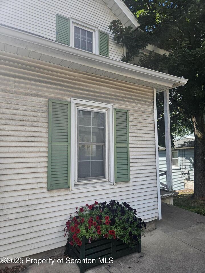 Property Photo: 105 College Avenue PA 18419