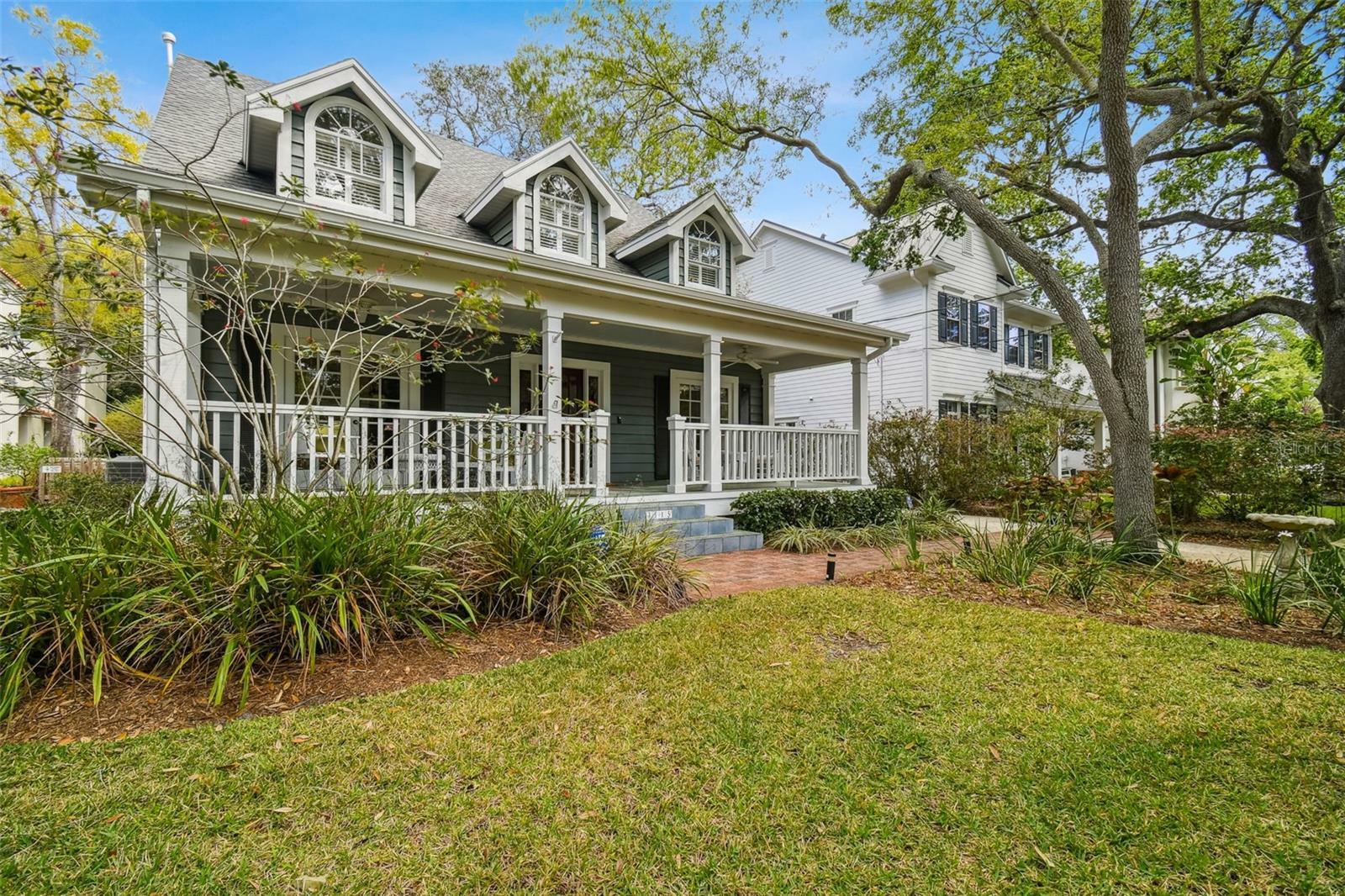 Property Photo: 3115 W Fair Oaks Avenue FL 33611