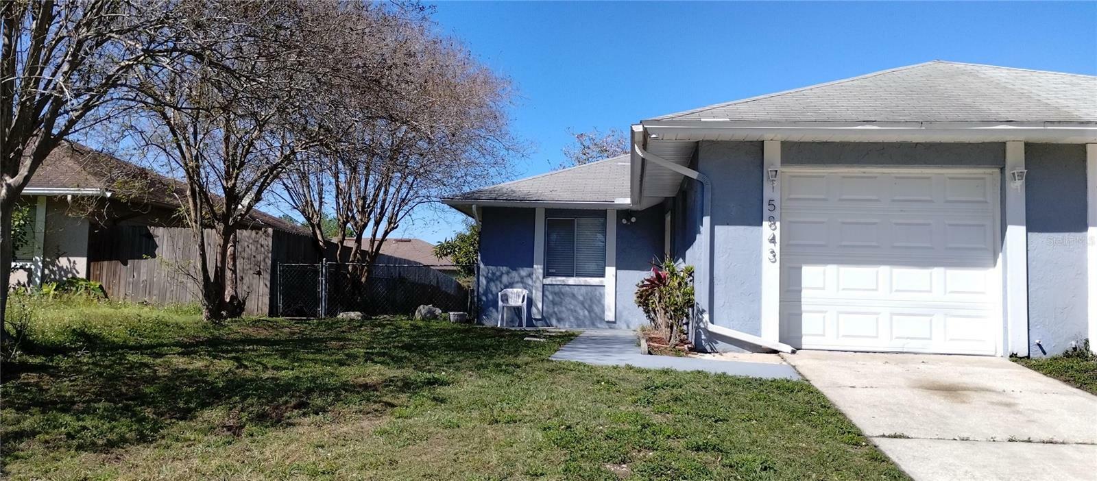 Property Photo: 5843 Willow Leaf Court FL 32807