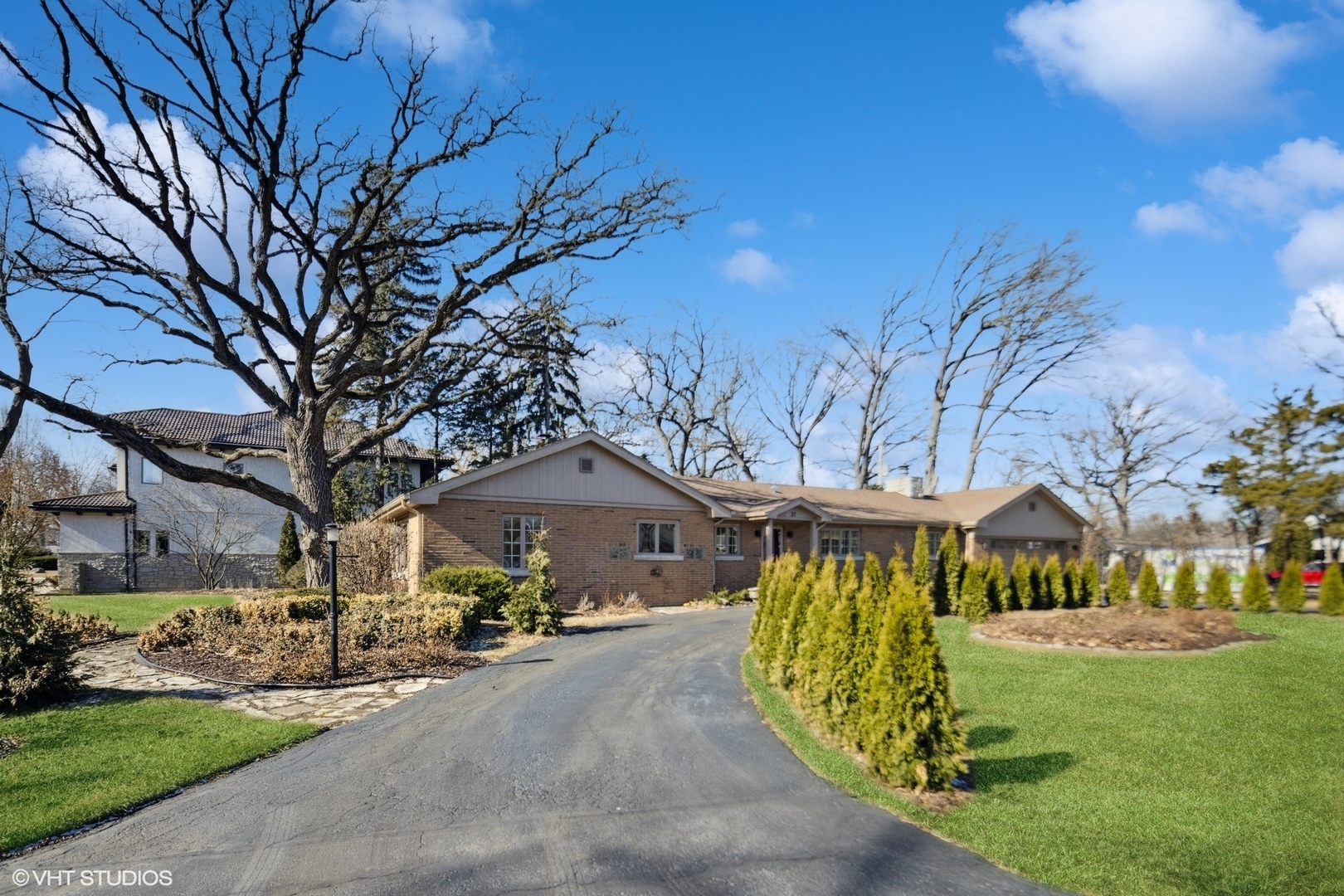 Property Photo: 31 Hickory Drive IL 60523