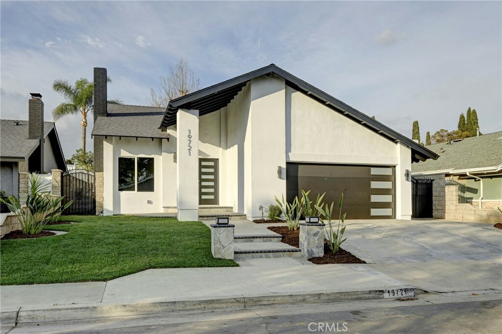 Property Photo: 19721 Parkview Terrace Te CA 92886
