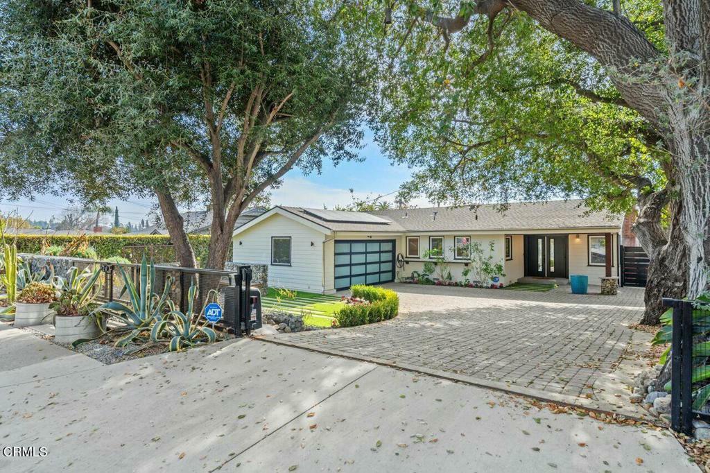 Property Photo:  1124 E Lemon Avenue  CA 91016 