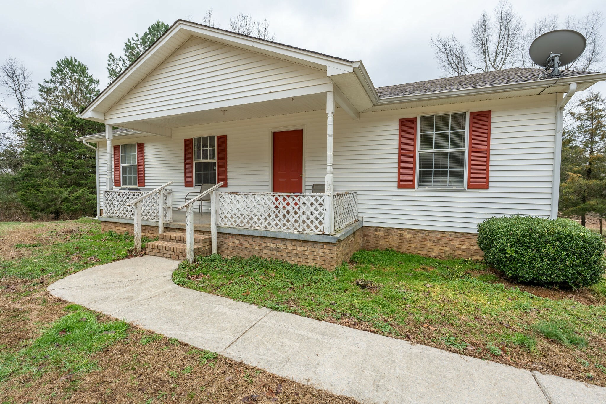 Property Photo:  1121 Cook Rd  TN 38463 