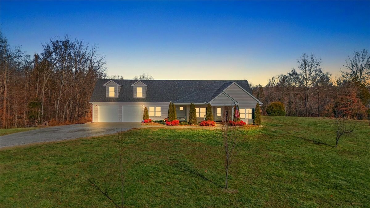 Property Photo: 1221 Breeden Rd TN 37036
