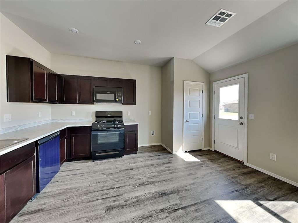 Property Photo: 554 SE 3rd Place OK 73065