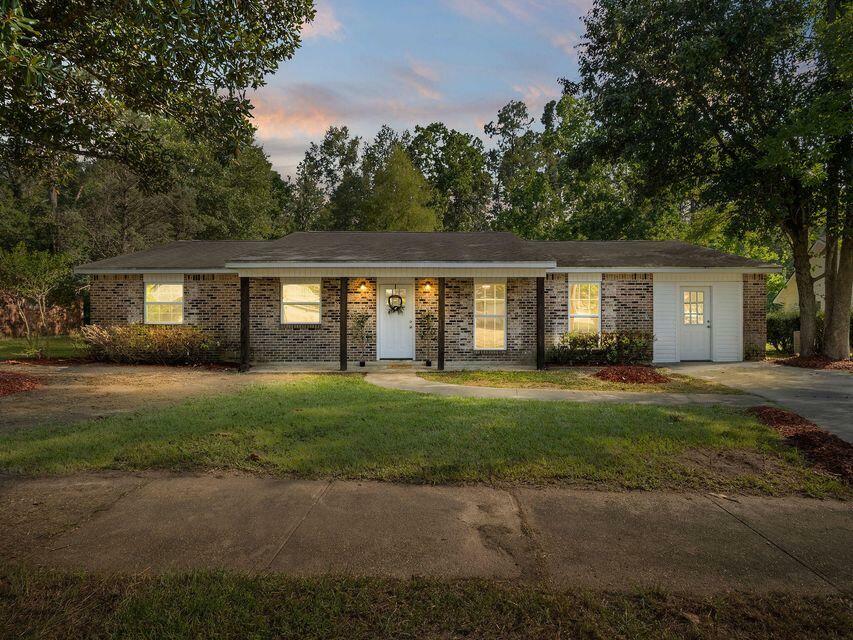 1827 Woodlawn St  Deridder LA 70634 photo