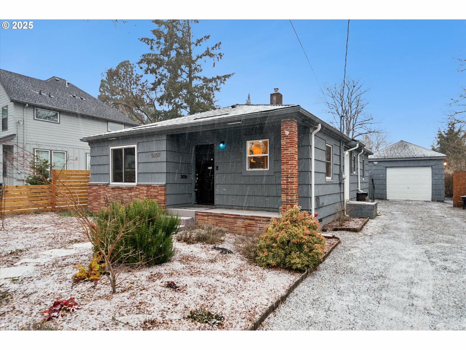 Property Photo:  5907 SE Tenino St  OR 97206 