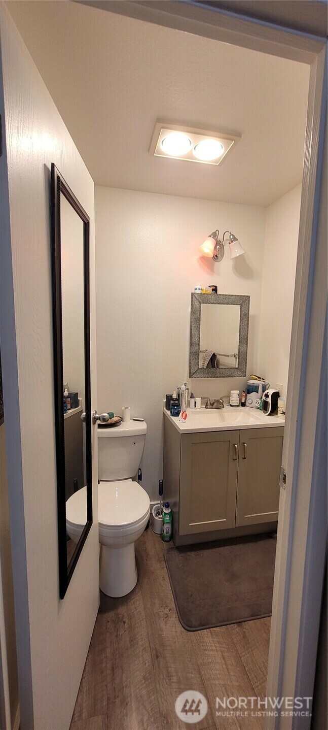 Property Photo: 800 SW Harrier Cir 6 WA 98277