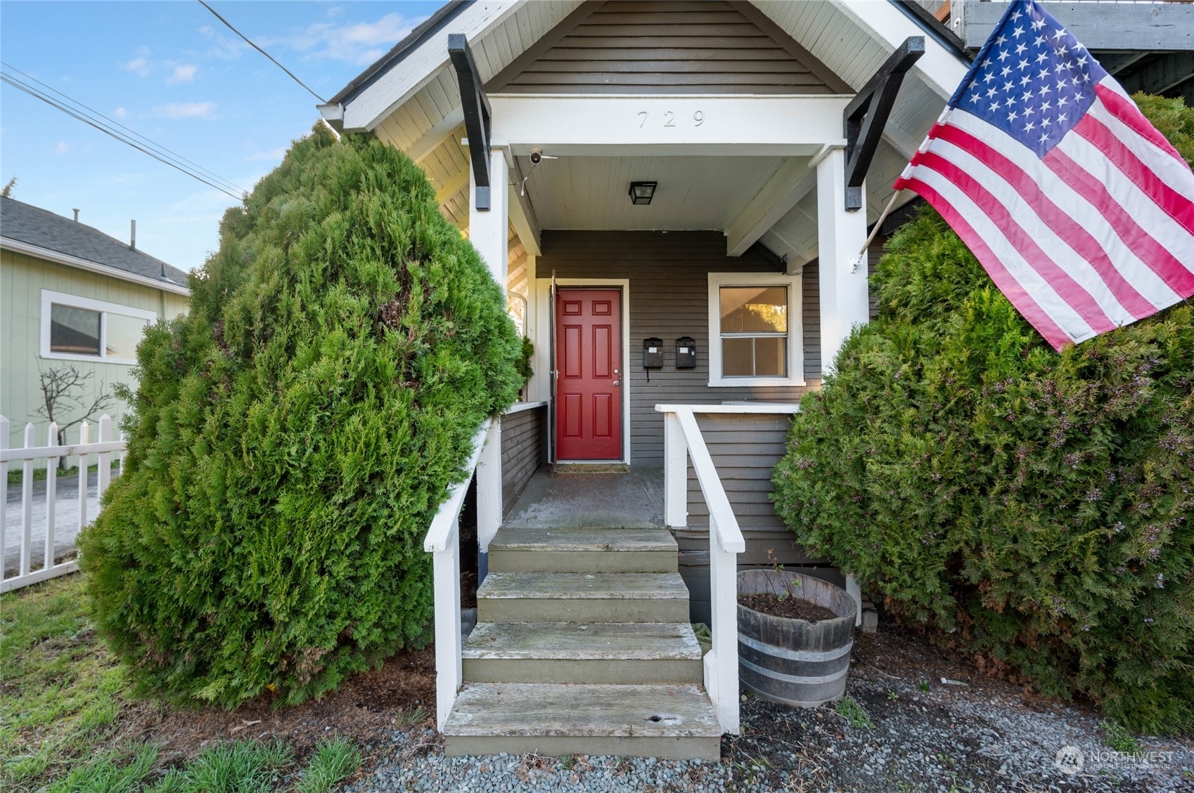 Property Photo:  729 N 4th Street  WA 98273 