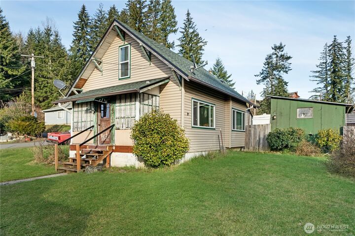 Property Photo:  1310  Saint Helens Avenue  WA 98531 