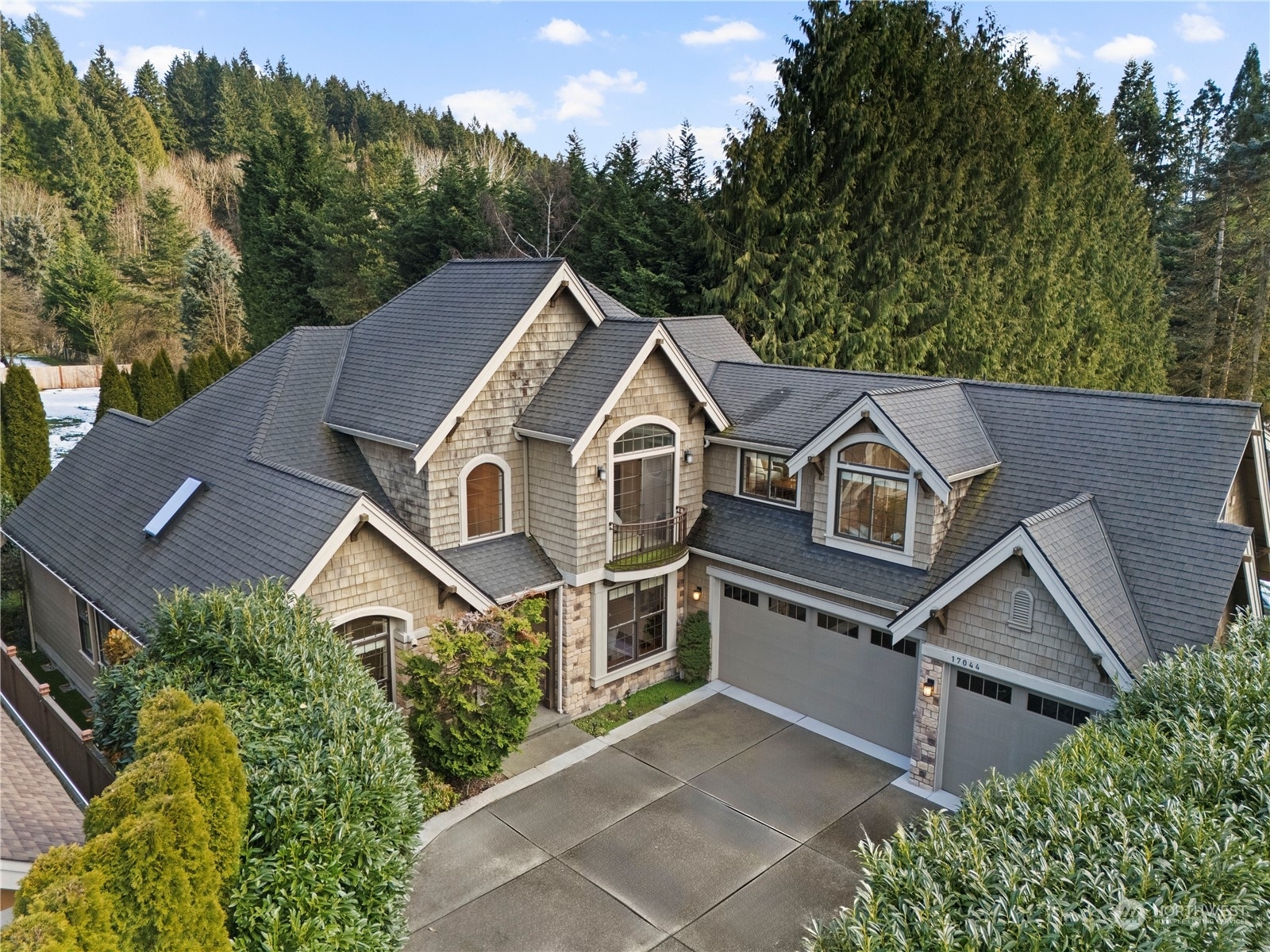 Property Photo:  17044  140th Court NE  WA 98072 