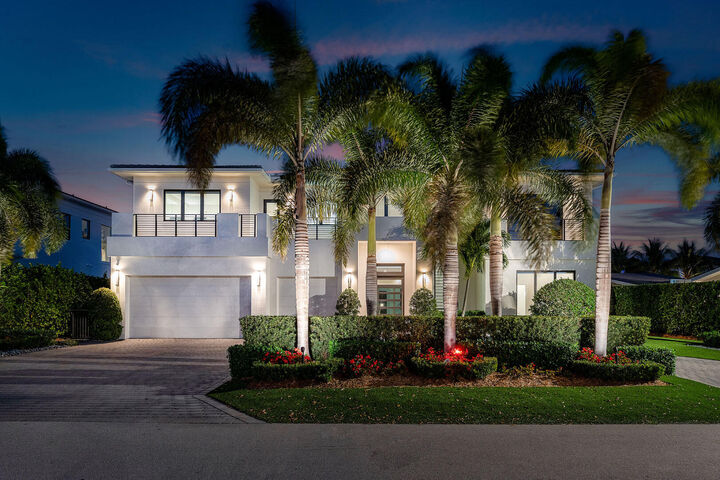 Property Photo:  2352 Acorn Palm Road  FL 33432 