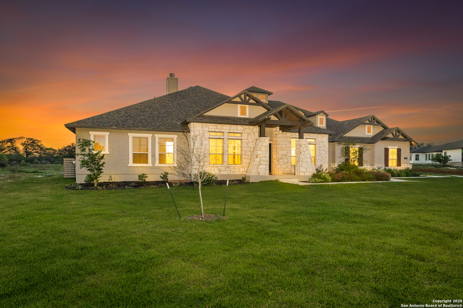 Property Photo: 242 Legend Park TX 78009