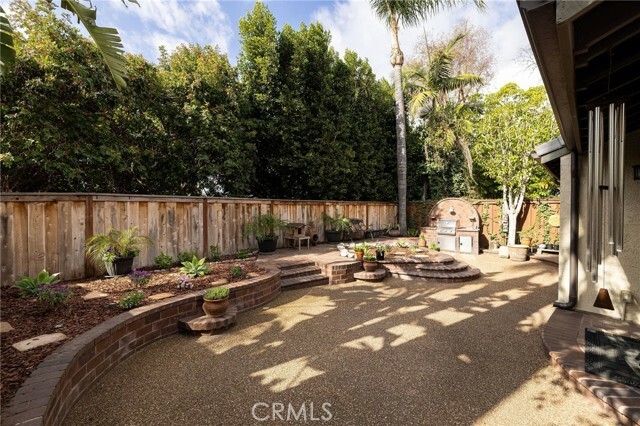 Property Photo:  15 Moss Hill Lane  CA 92653 