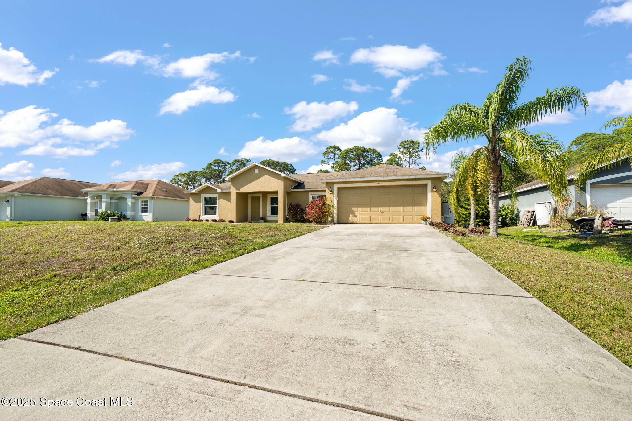 Property Photo:  941 Palo Alto Street SE  FL 32909 