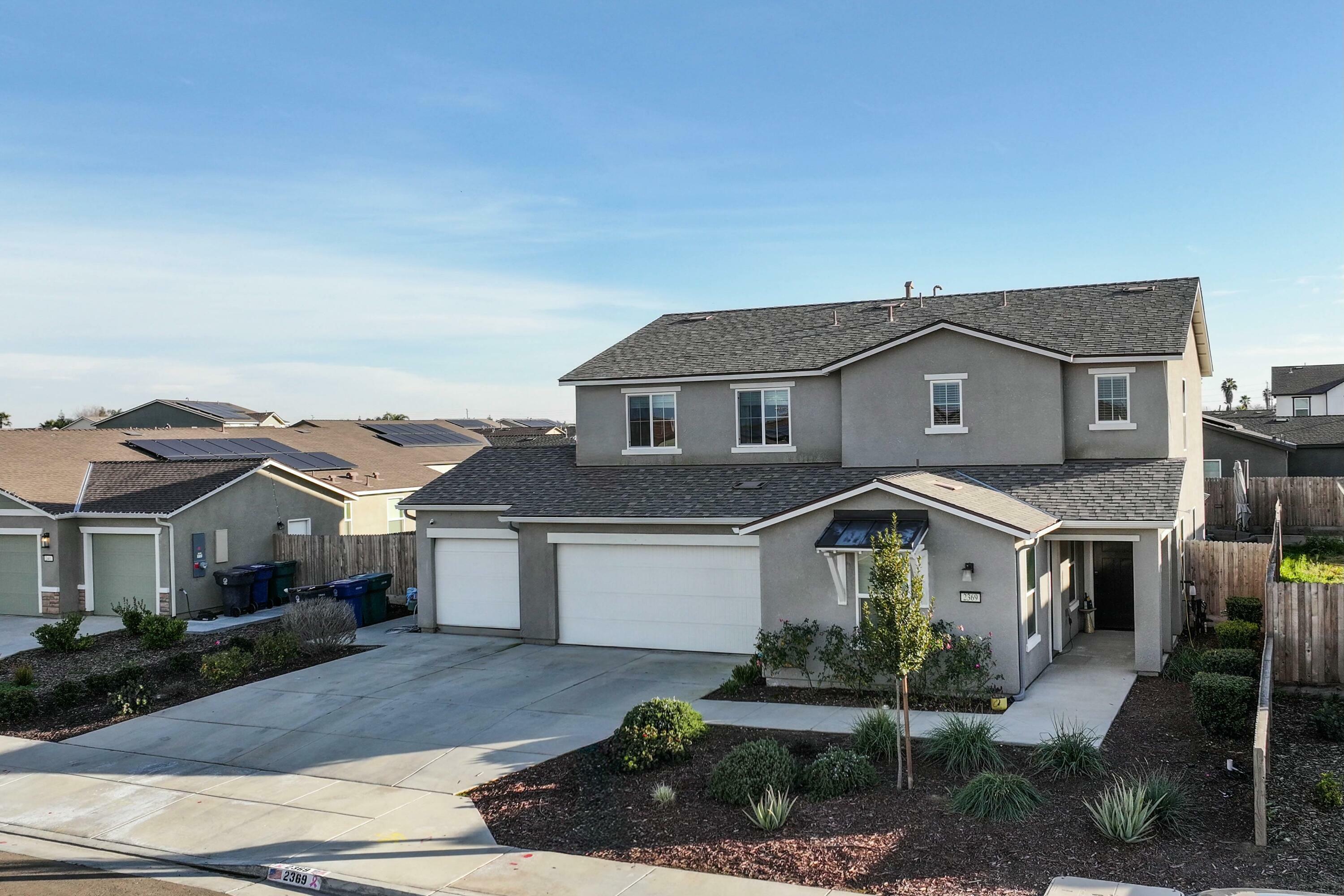 Property Photo: 2369 Beth Page Avenue CA 93274