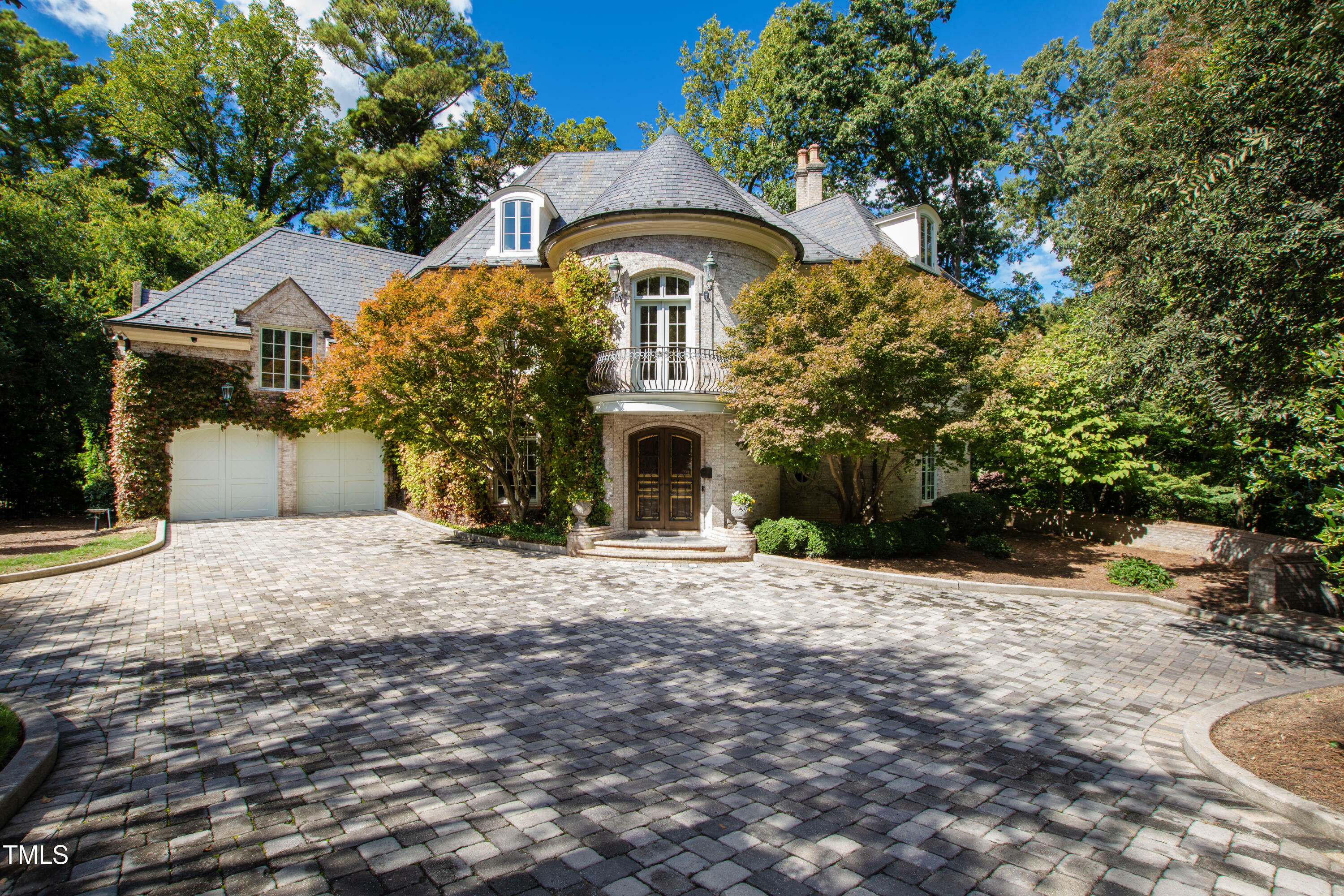 Property Photo: 2658 Davis Street NC 27608