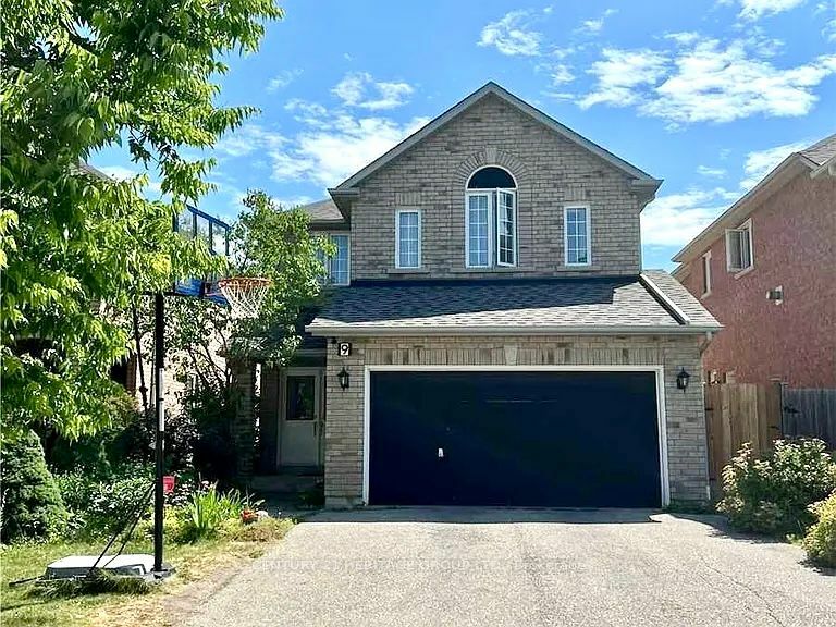 9 Headwater Cres  Richmond Hill ON L4E 4G1 photo