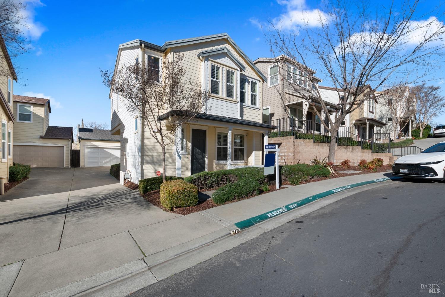 Property Photo: 1109 Amber Ridge Lane CA 95687