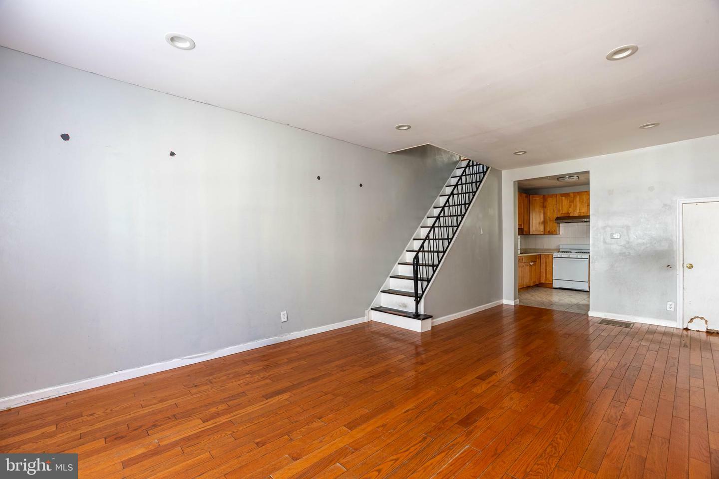 Property Photo:  2607 S Fairhill Street  PA 19148 