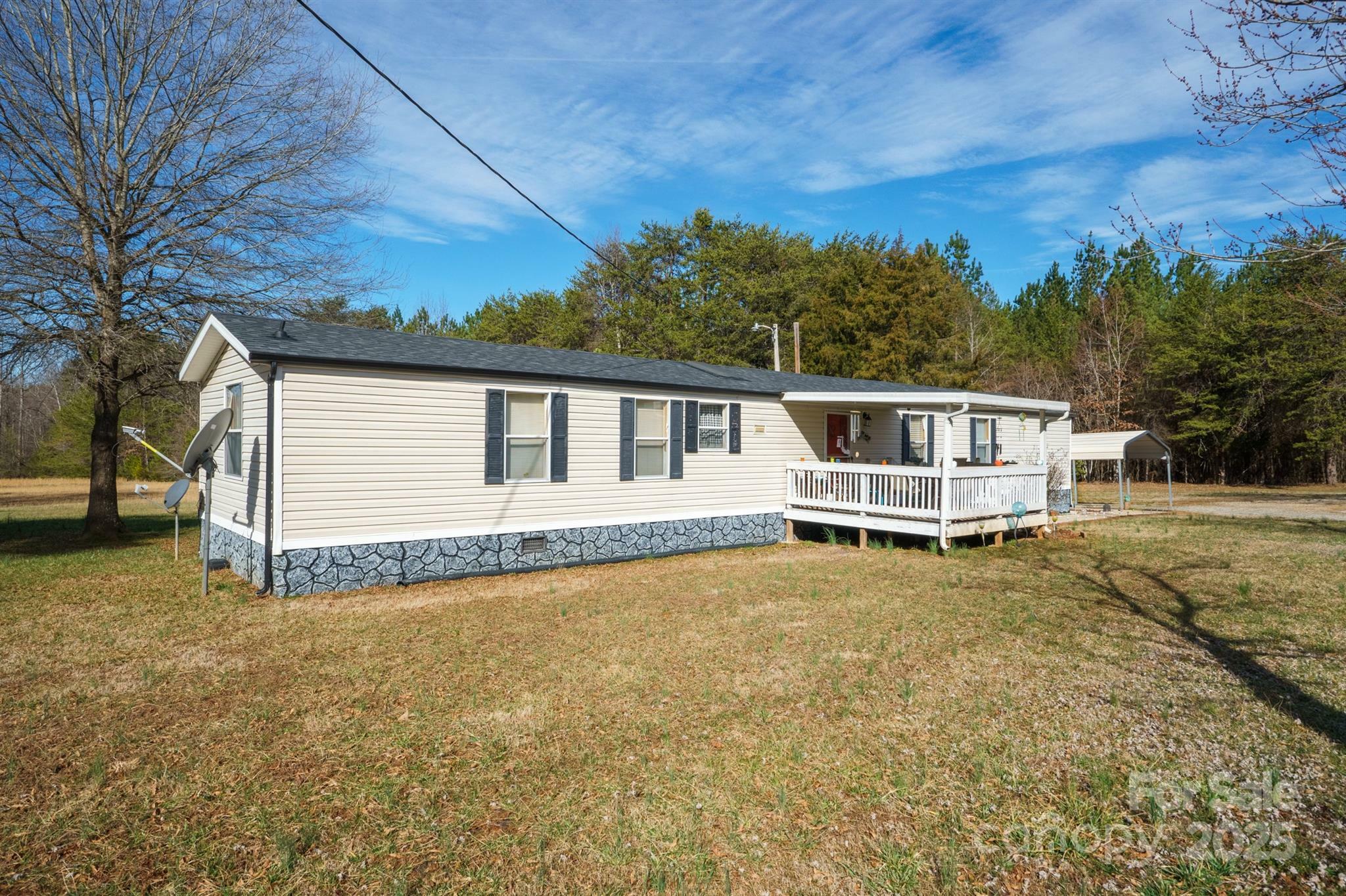 Property Photo:  3765 Killian Road  NC 28092 