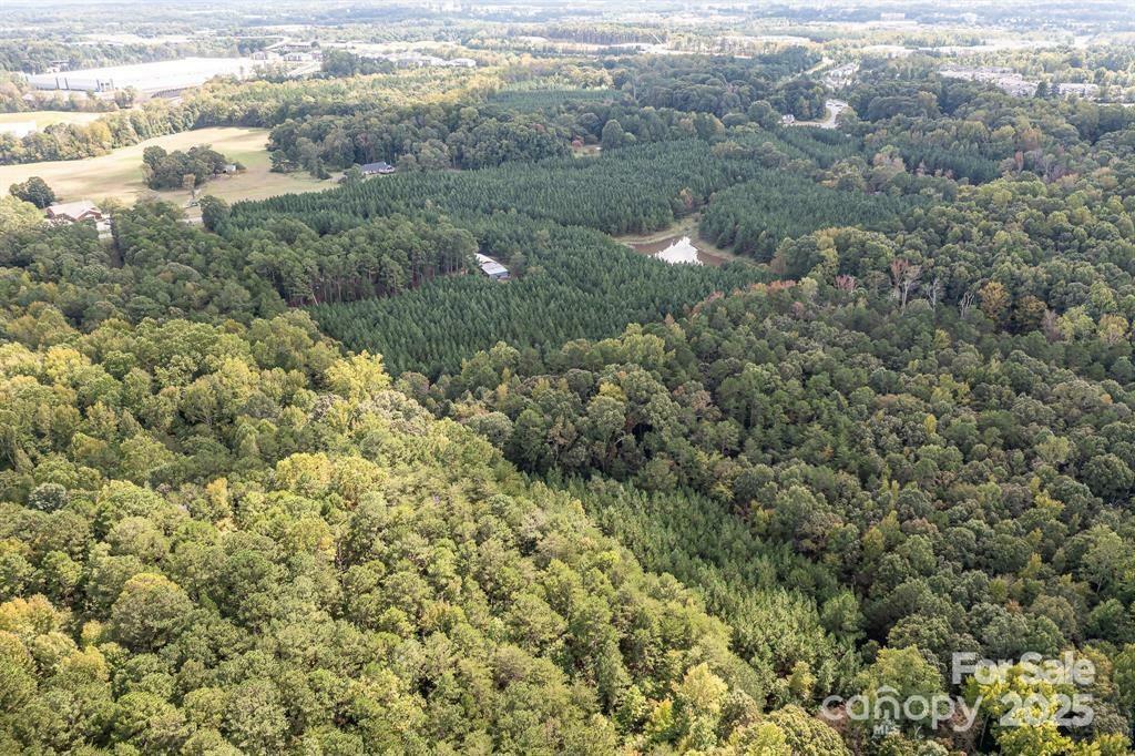 Property Photo: 11001 Mount Holly Hntrsvlle Road NC 28078