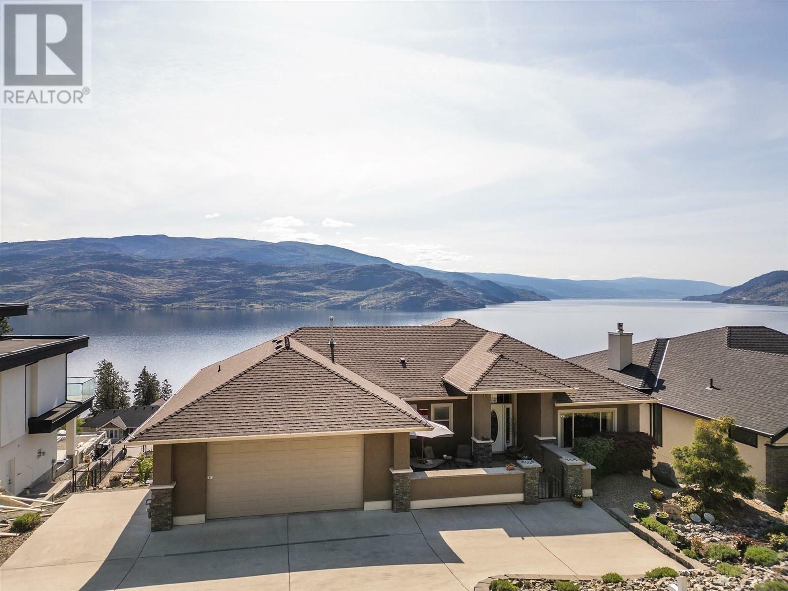 Property Photo: 6469 Bulyea Avenue BC V0H 1X7
