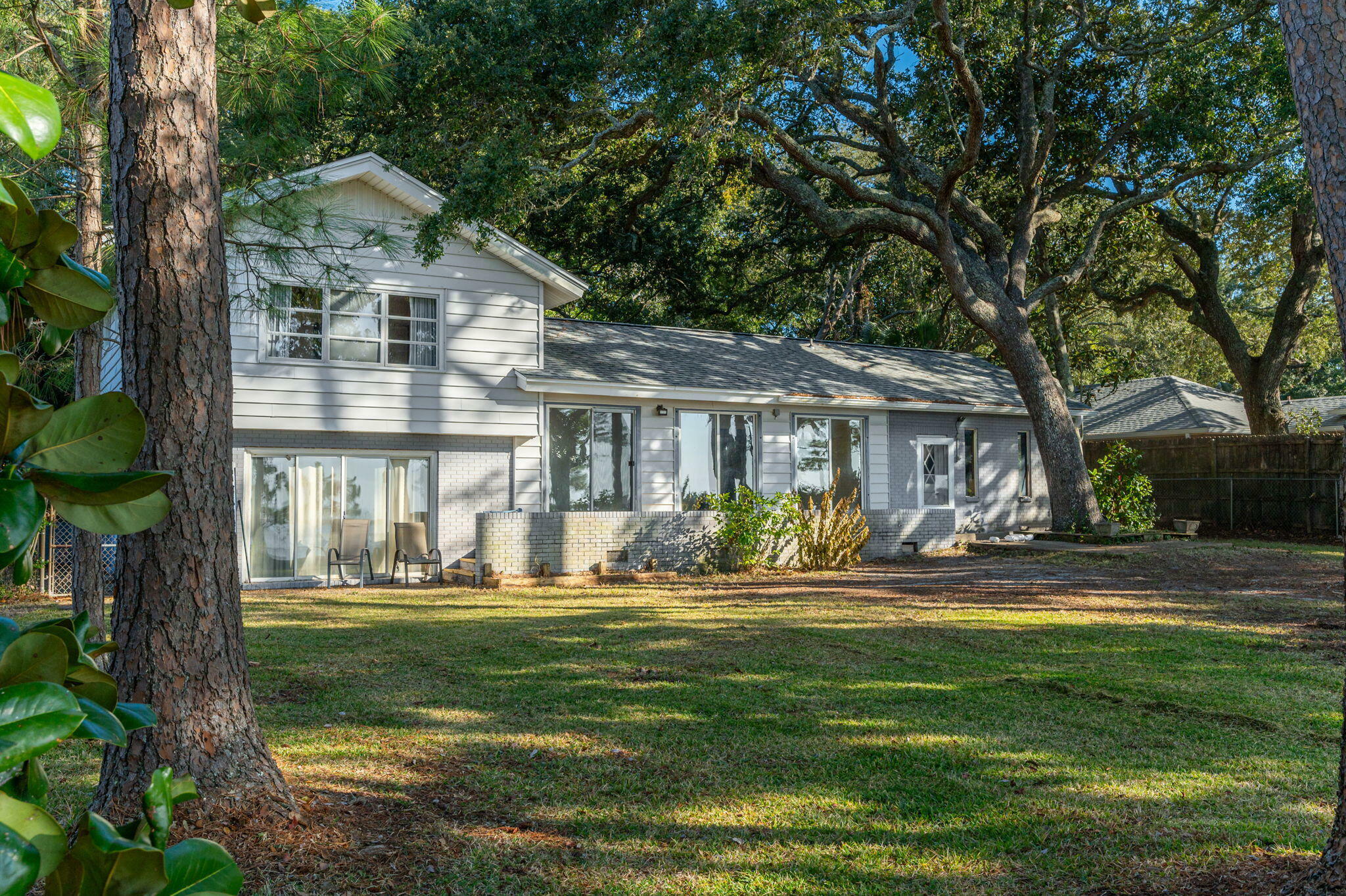 Property Photo:  801 E Miracle Strip Parkway  FL 32569 