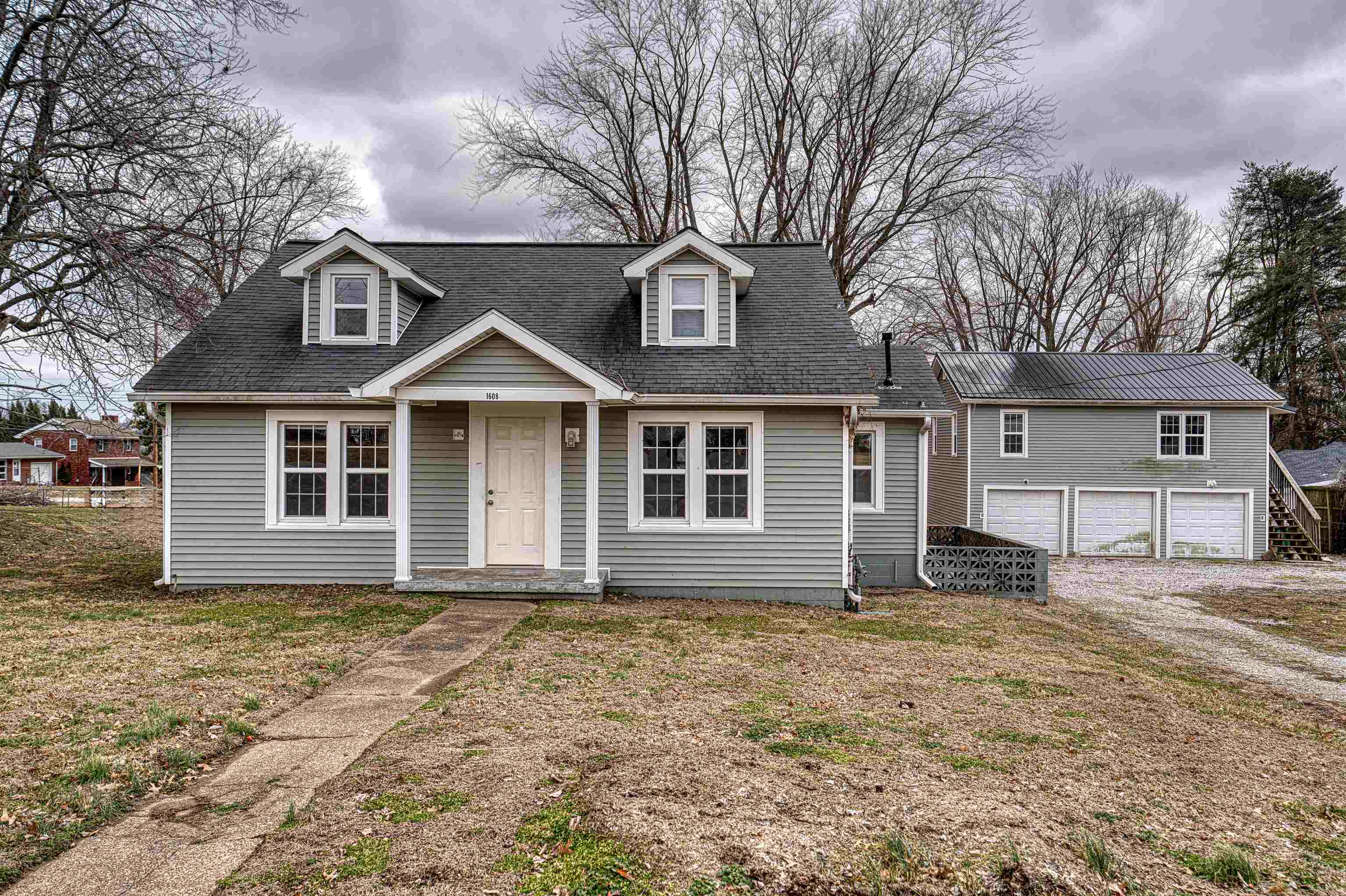 Property Photo:  1608 S Main St  KY 42420 