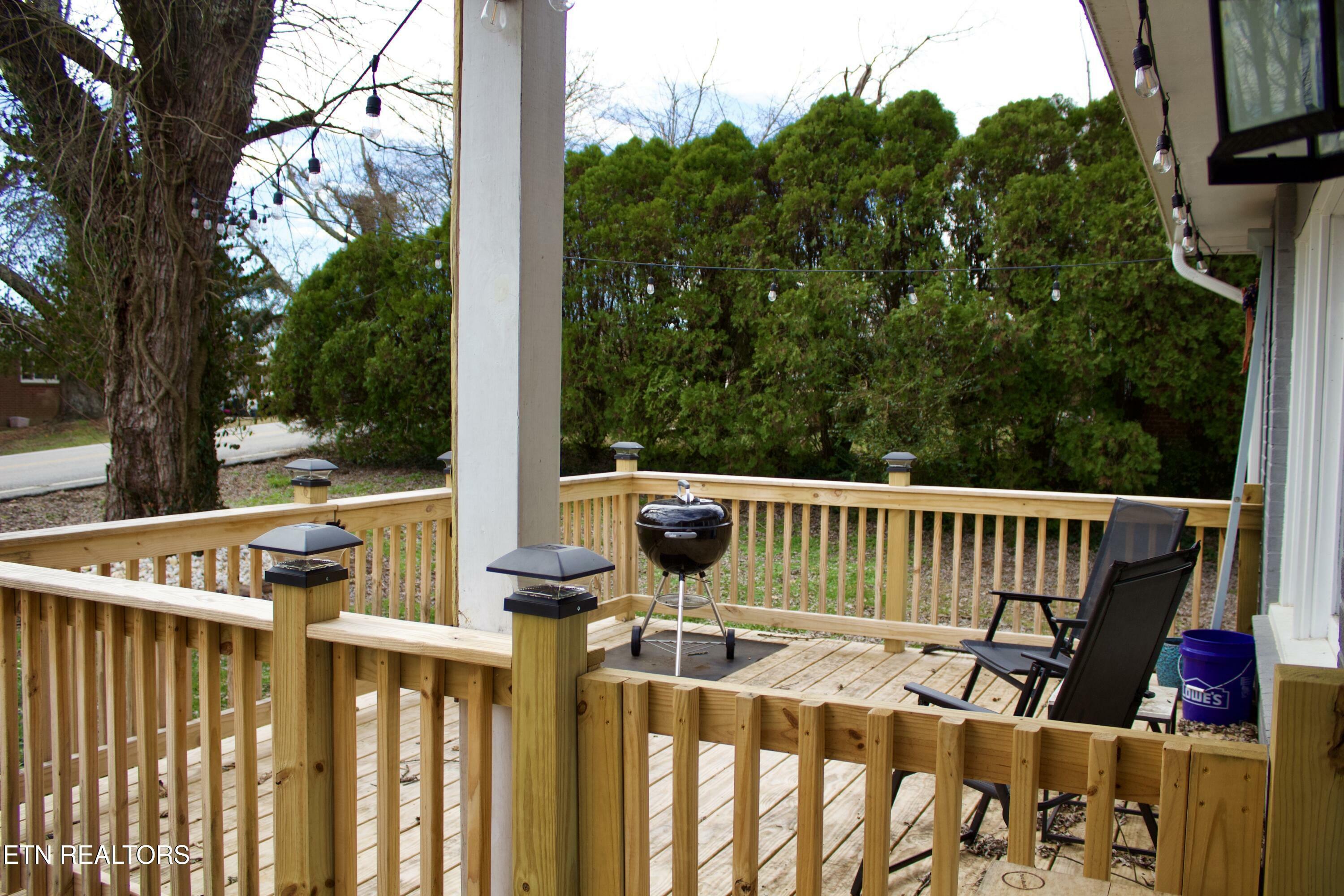 Property Photo: 618 E Ridgecrest Drive TN 37763