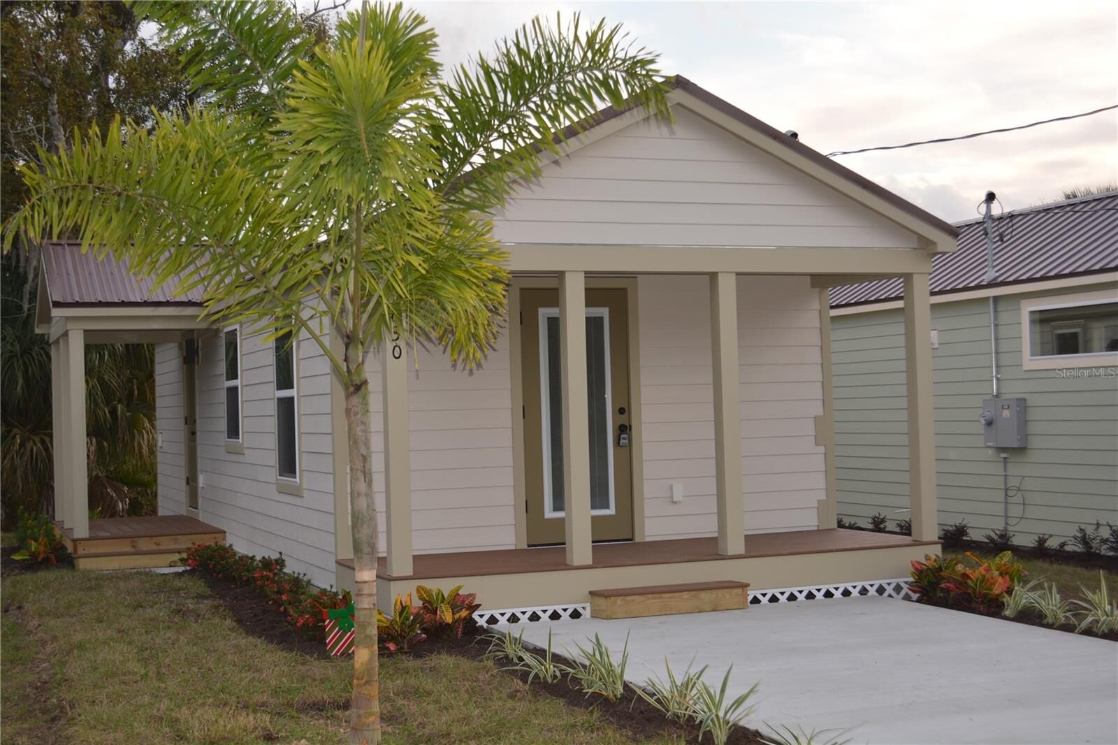 Property Photo:  630 Third Street Street  FL 32765 