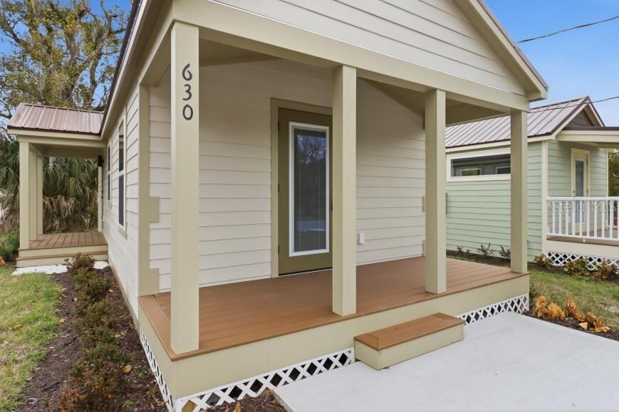 Property Photo:  630 3 Third Street Street  FL 32765 