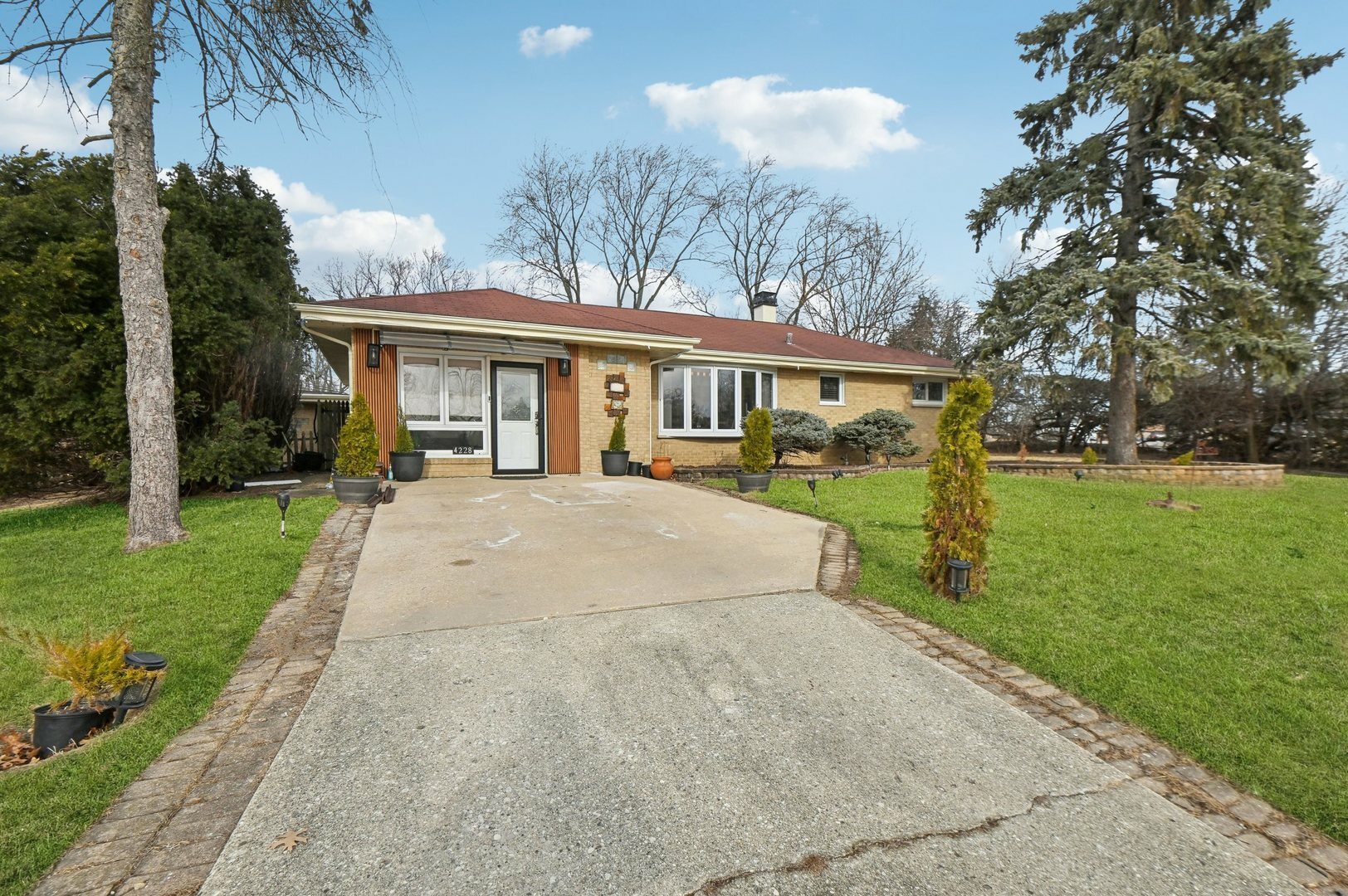 4228 Downers Drive  Downers Grove IL 60515 photo