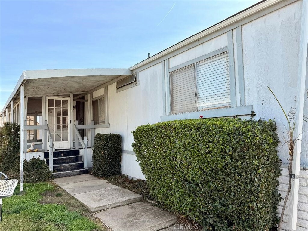 Property Photo:  1456 E Philadelphia 195  CA 91761 