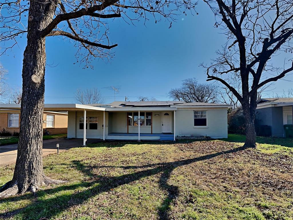 Property Photo:  609 Perry Drive  TX 76108 